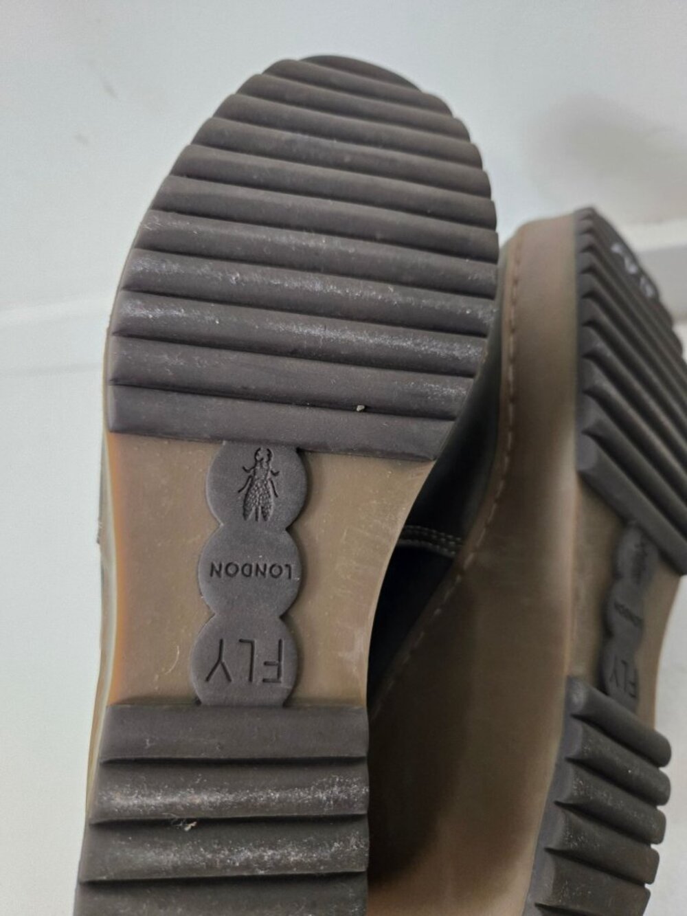 Fly London Mux Wedge Ankle Boot Size 10 Two Tone Leather Adjustable - Picture 7 of 13